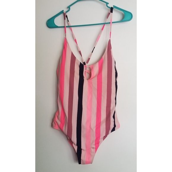 Xhileration | Striped one piece - Picture 2 of 3